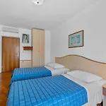 Maras With Yard, 400 M To The Villa *