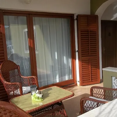 Maras With Yard, 400 M To The Villa