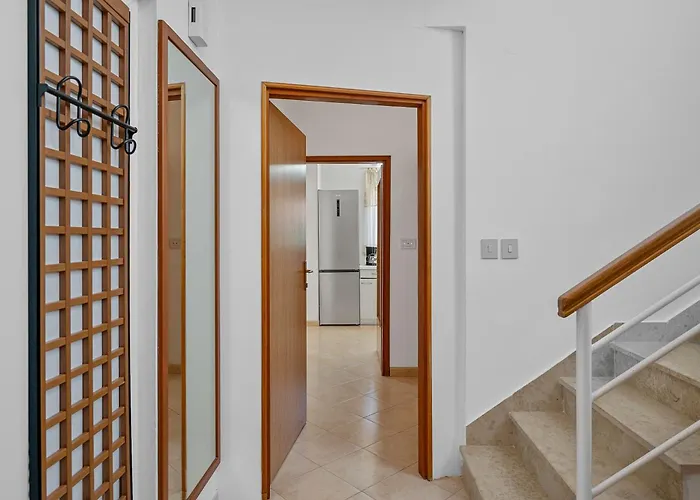 Maras With Yard, 400 M To The Vila *