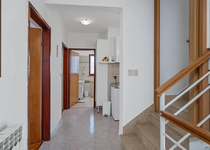 Maras With Yard, 400 M To The Vila *