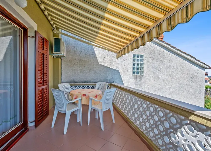 Maras With Yard, 400 M To The