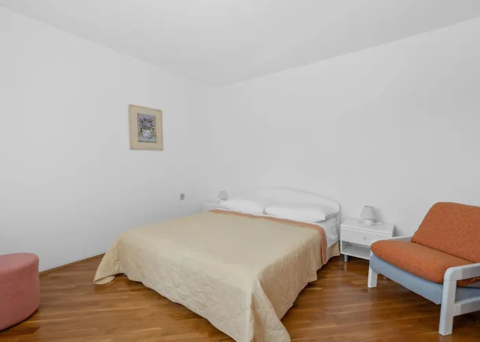 Maras With Yard, 400 M To The *