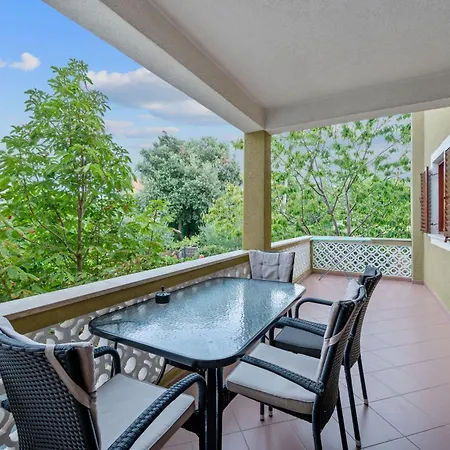 Maras With Yard, 400 M To The *