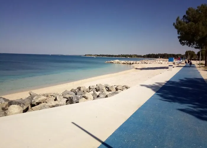 Maras With Yard, 400 M To The Pula