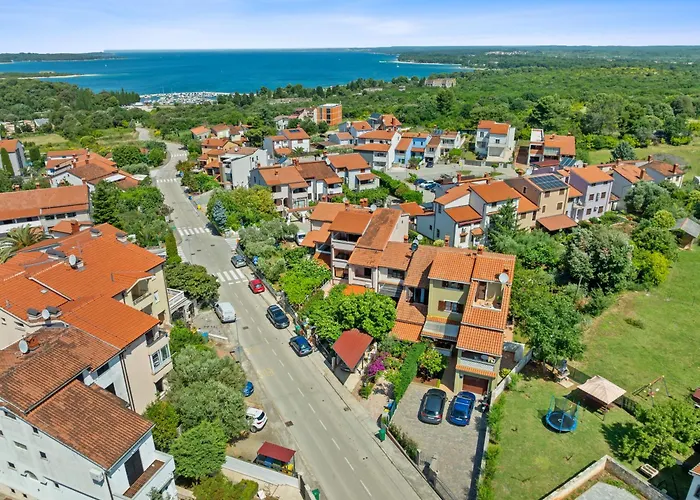 Maras With Yard, 400 M To The