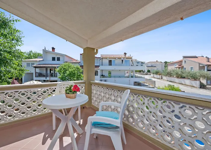 Maras With Yard, 400 M To The Pula