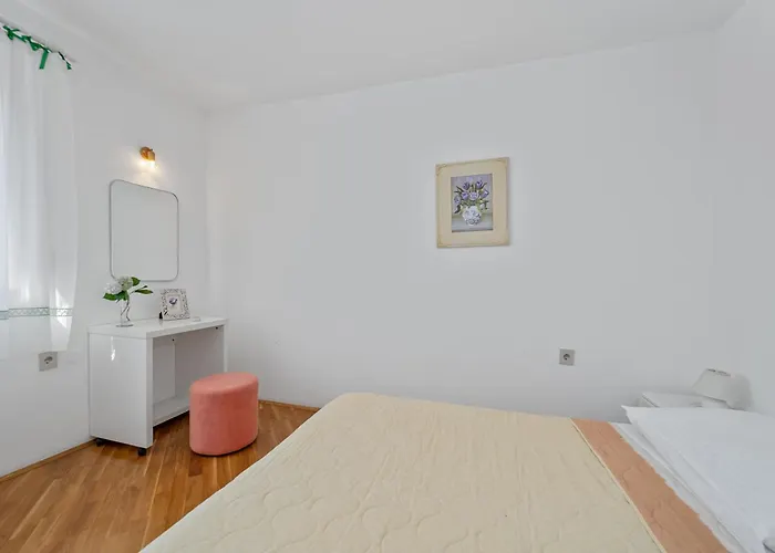 Maras With Yard, 400 M To The *