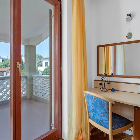 Maras With Yard, 400 M To The Villa